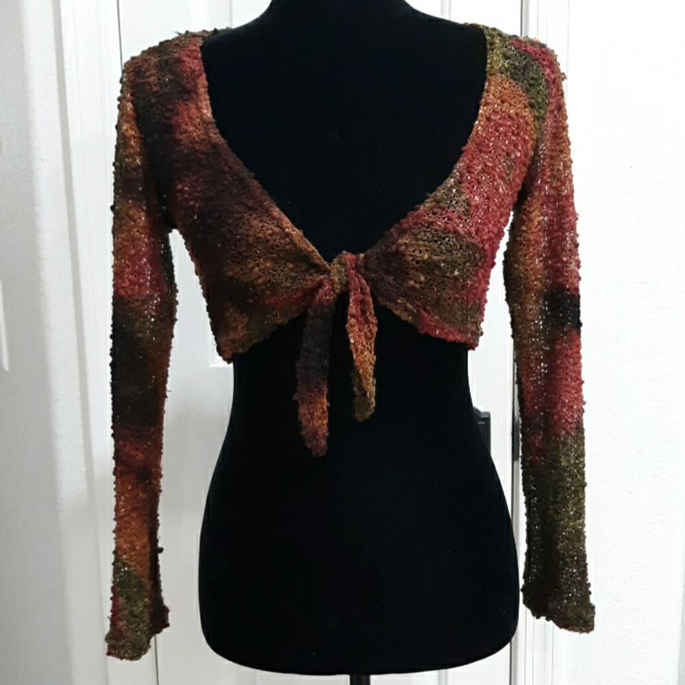 Colorful daytrip half top